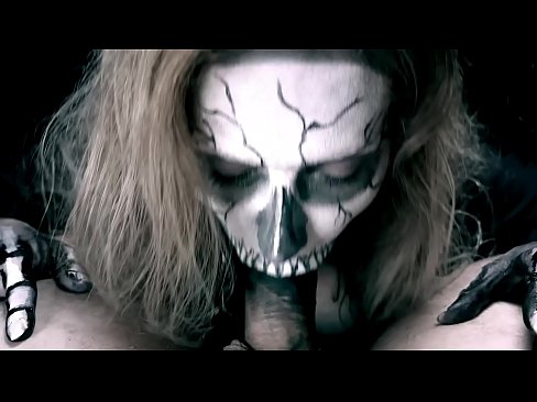 ❤️ Vajzë demonike që thith karin me gojën e saj të zezë dhe gëlltit sperma. ️ Vetëm porno në sq.milf300com.ru ️❤
